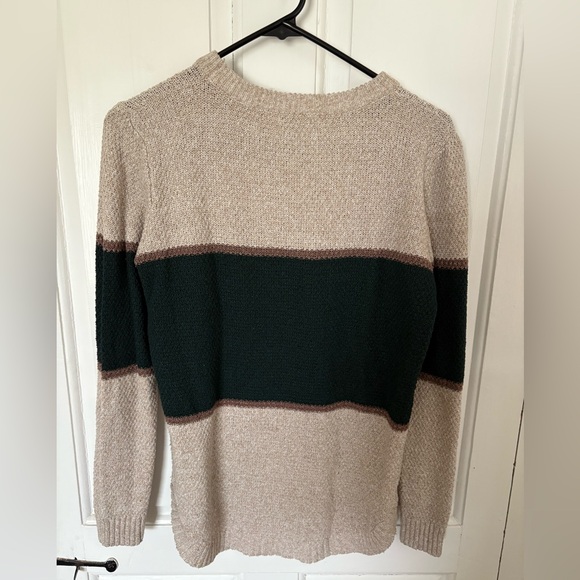 Sweater - Picture 2 of 3